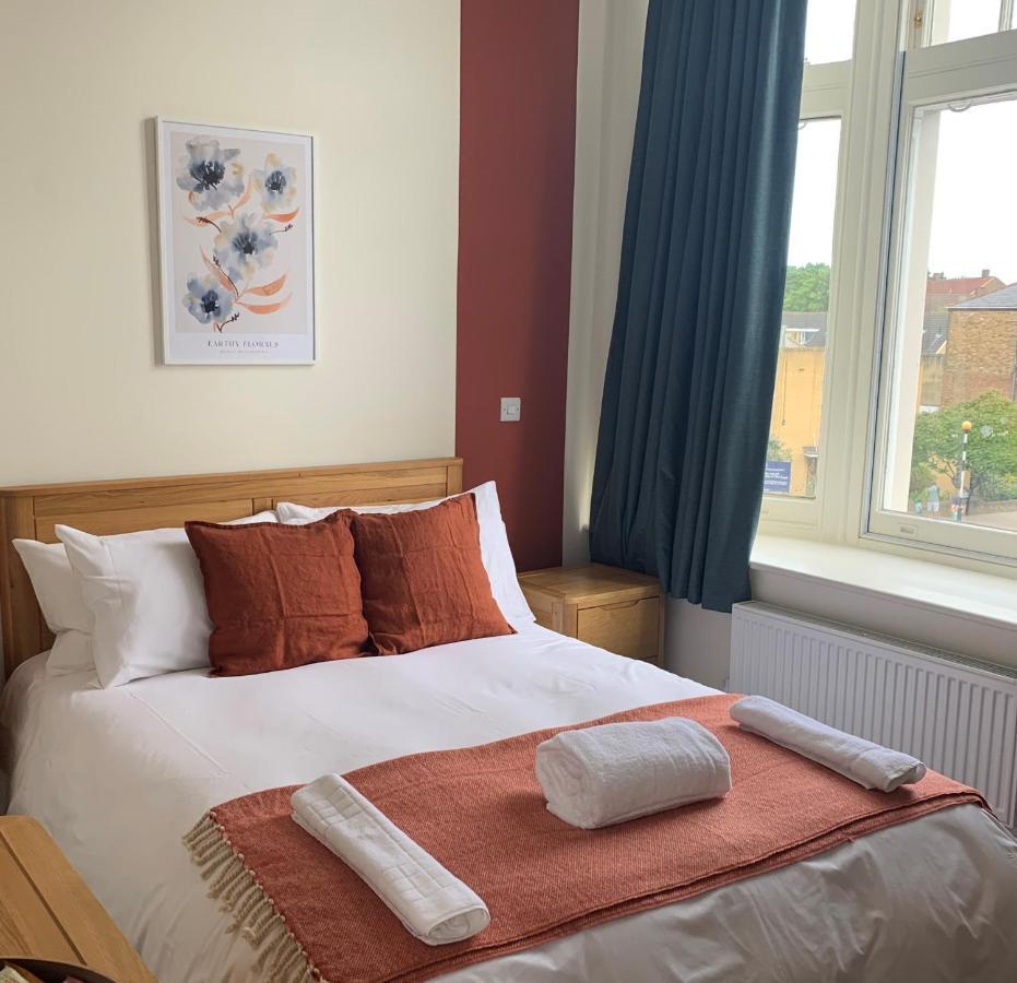 The Fox & Hounds Otel Londra Dış mekan fotoğraf